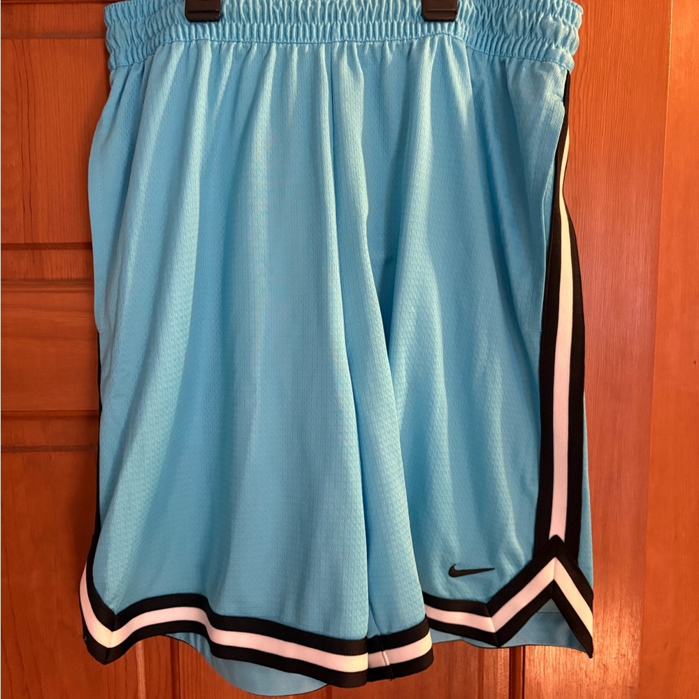 Nike Aqua Blue DNA Shorts Men’s Medium New w tags